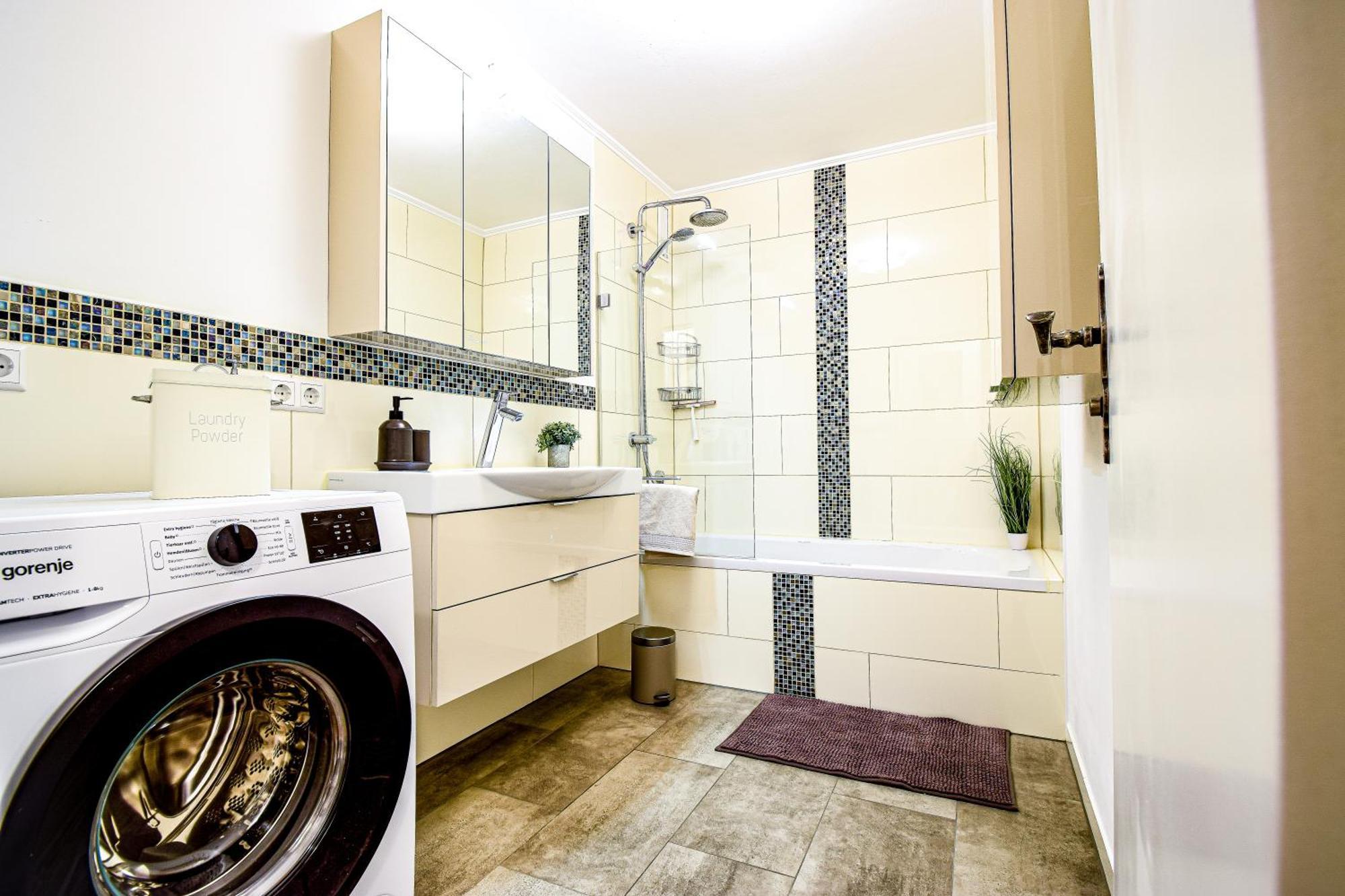 Scandic-Apartment - Balkony & Garage, 3Z, 80M2 Pforzheim Ngoại thất bức ảnh